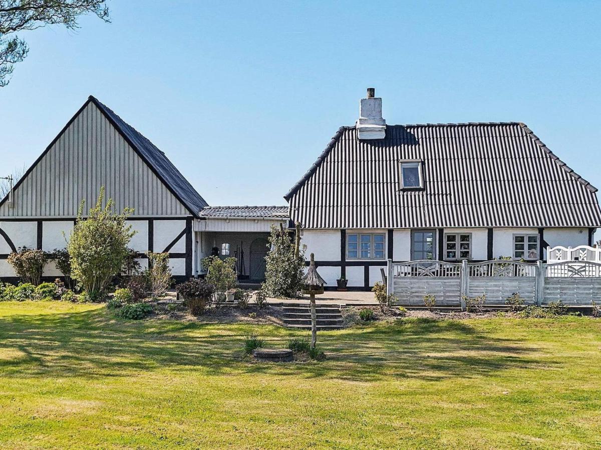4 Person Holiday Home In Tranek R Tranekær Exterior photo